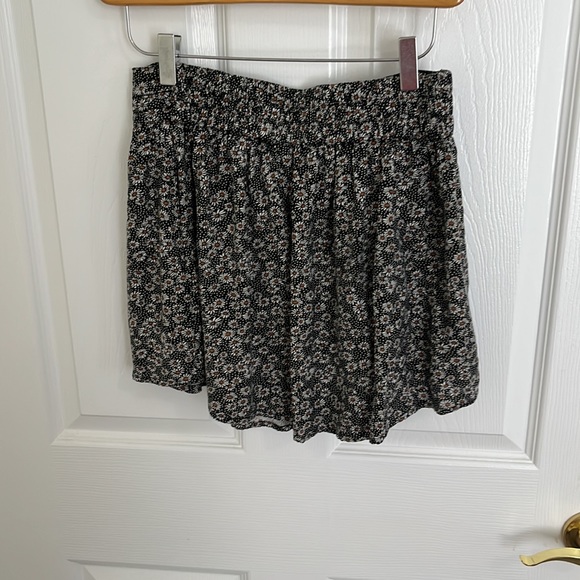 Daisy Mini Skirt - Picture 2 of 2
